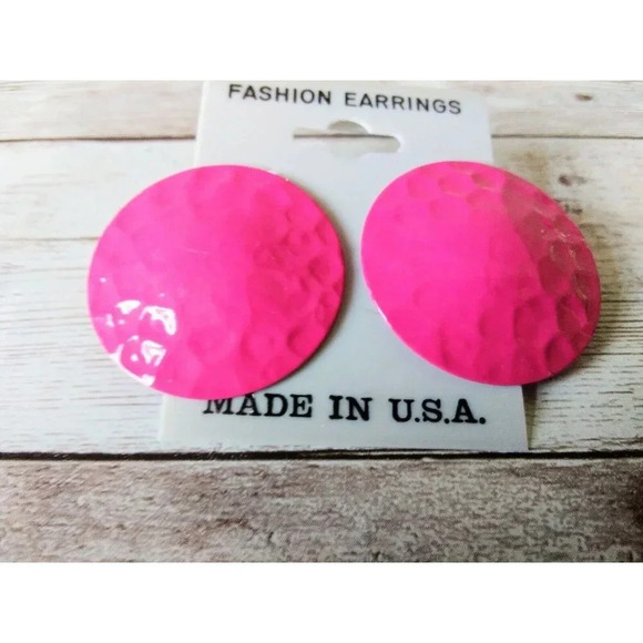 Unbranded Jewelry - NWT Authentic Vintage 1980s Hot Pink Hammered Pierced Earrings